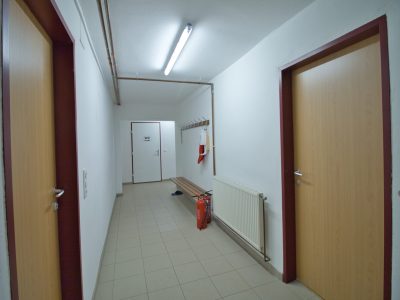 Gang Untergeschoss von Eingangstür aus